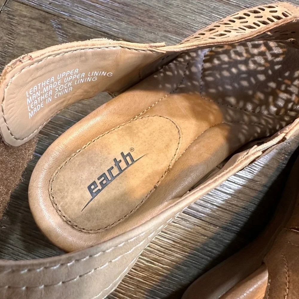 Earth‎ Origins Cascade Camel Wedge Sandals Leather Tan Cutout Ankle Strap 9B